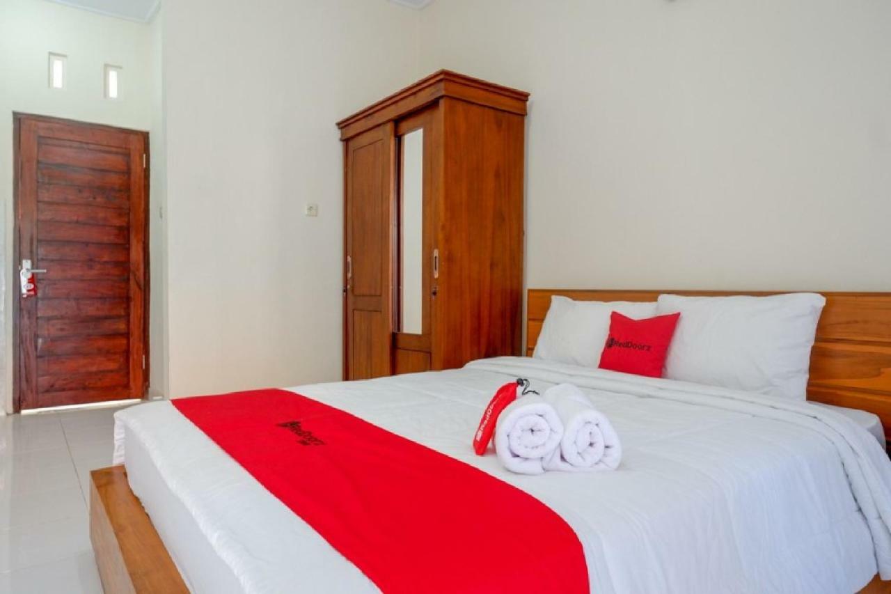 דנפסאר Reddoorz Near Mertasari Beach מראה חיצוני תמונה